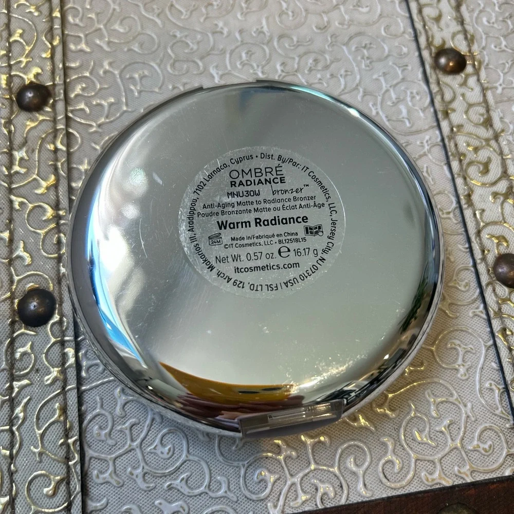 IT Ombre Radiance Bronzer - Picture 3 of 4